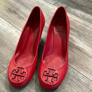 𝗧𝗢𝗥𝗬 𝗕𝗨𝗥𝗖𝗛 𝗥𝗘𝗗 𝗦𝗢𝗙𝗧 𝗟𝗘𝗔𝗧𝗛𝗘𝗥 𝗪𝗘𝗗𝗚𝗘𝗦